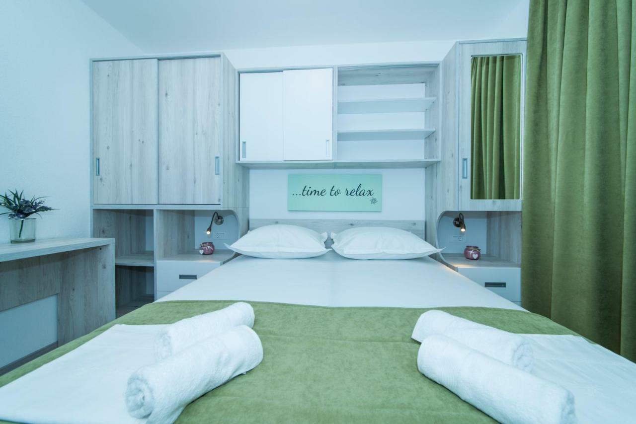 Apartmani Spiline - Mia Baška Voda Dış mekan fotoğraf