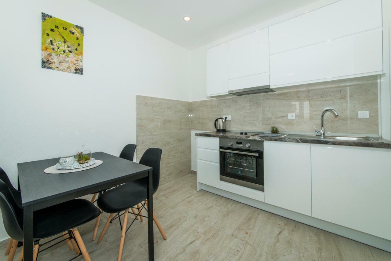 Apartmani Spiline - Mia Baška Voda Dış mekan fotoğraf