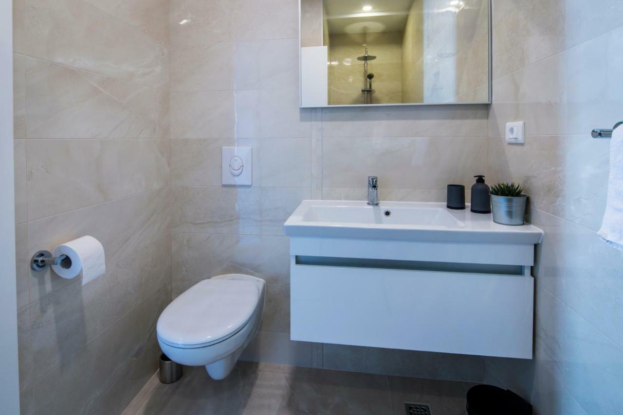 Apartmani Spiline - Mia Baška Voda Dış mekan fotoğraf